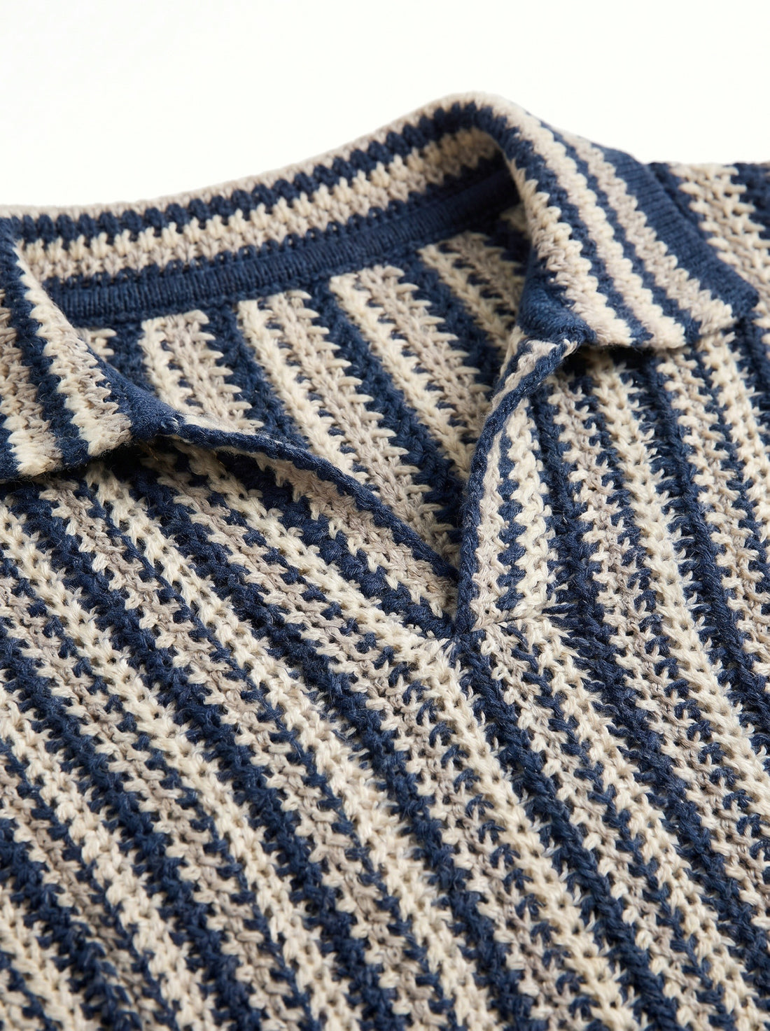 Indigo - knit detail