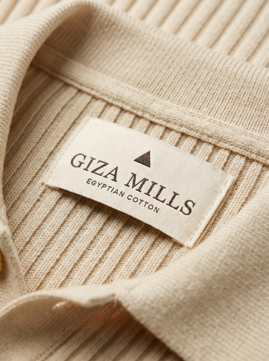 Ecru - label detail