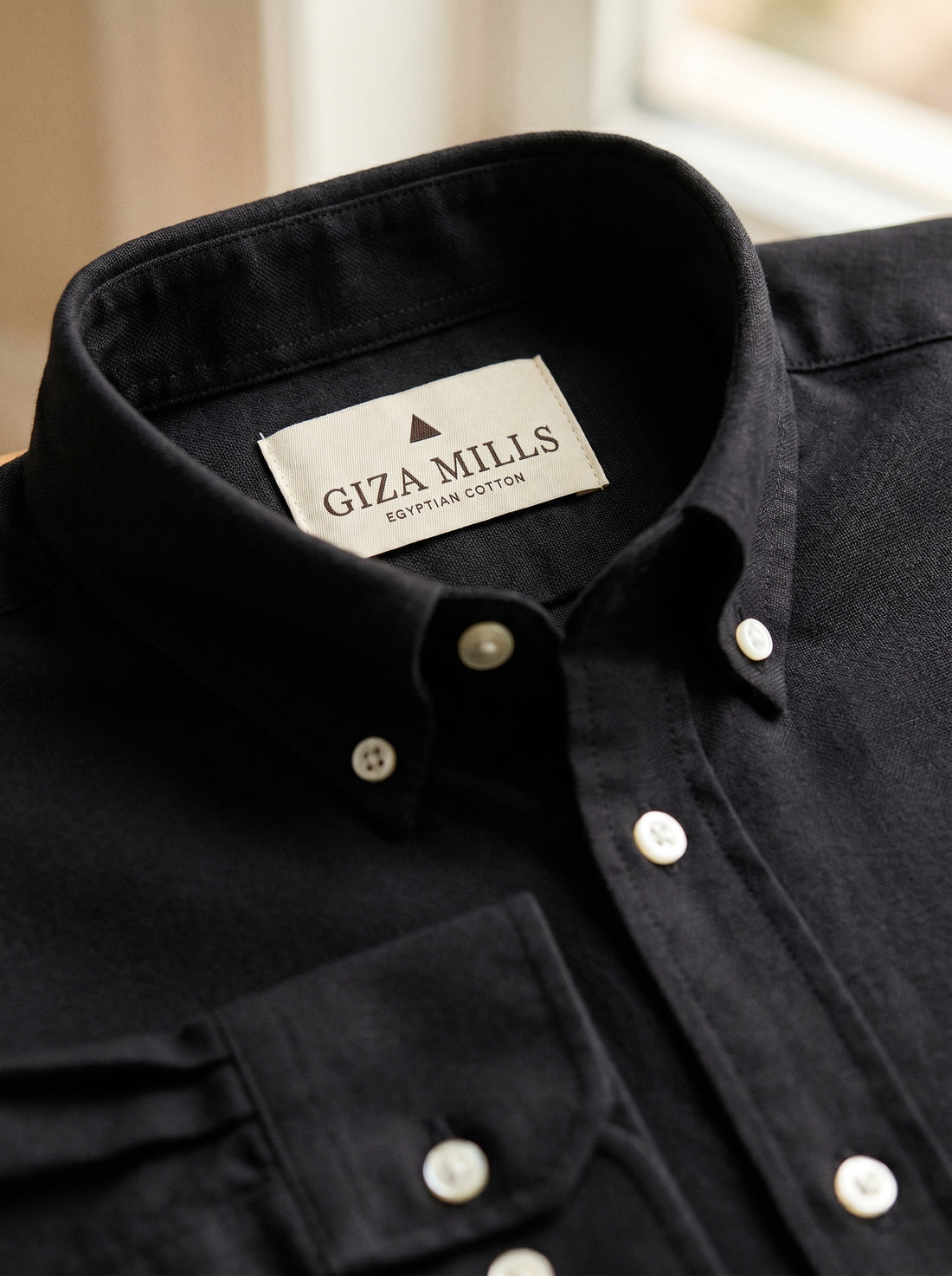 Black The Memphis Oxford Shirt — collar-label