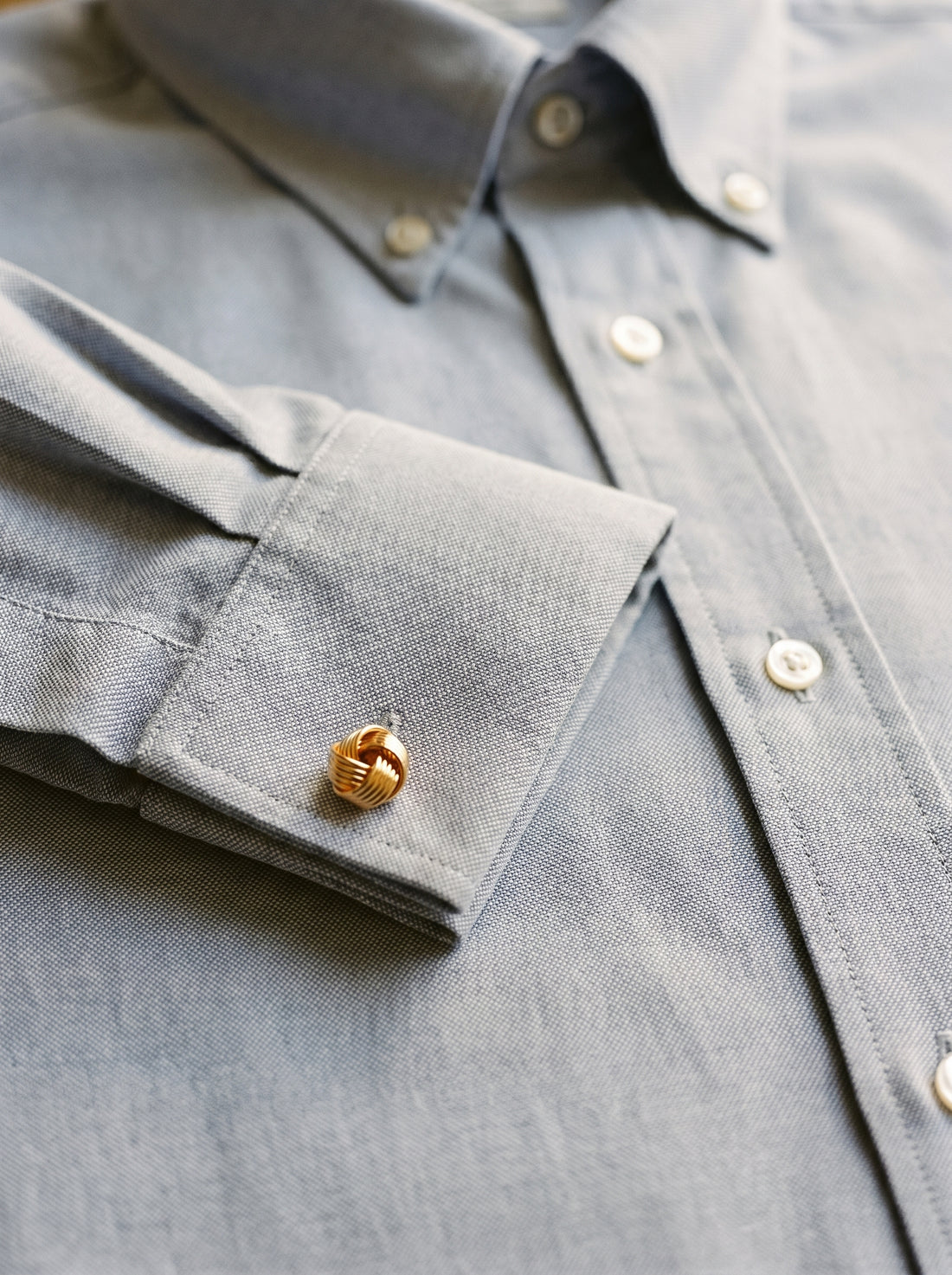 Smoke Gray The Memphis Oxford Shirt — cuff