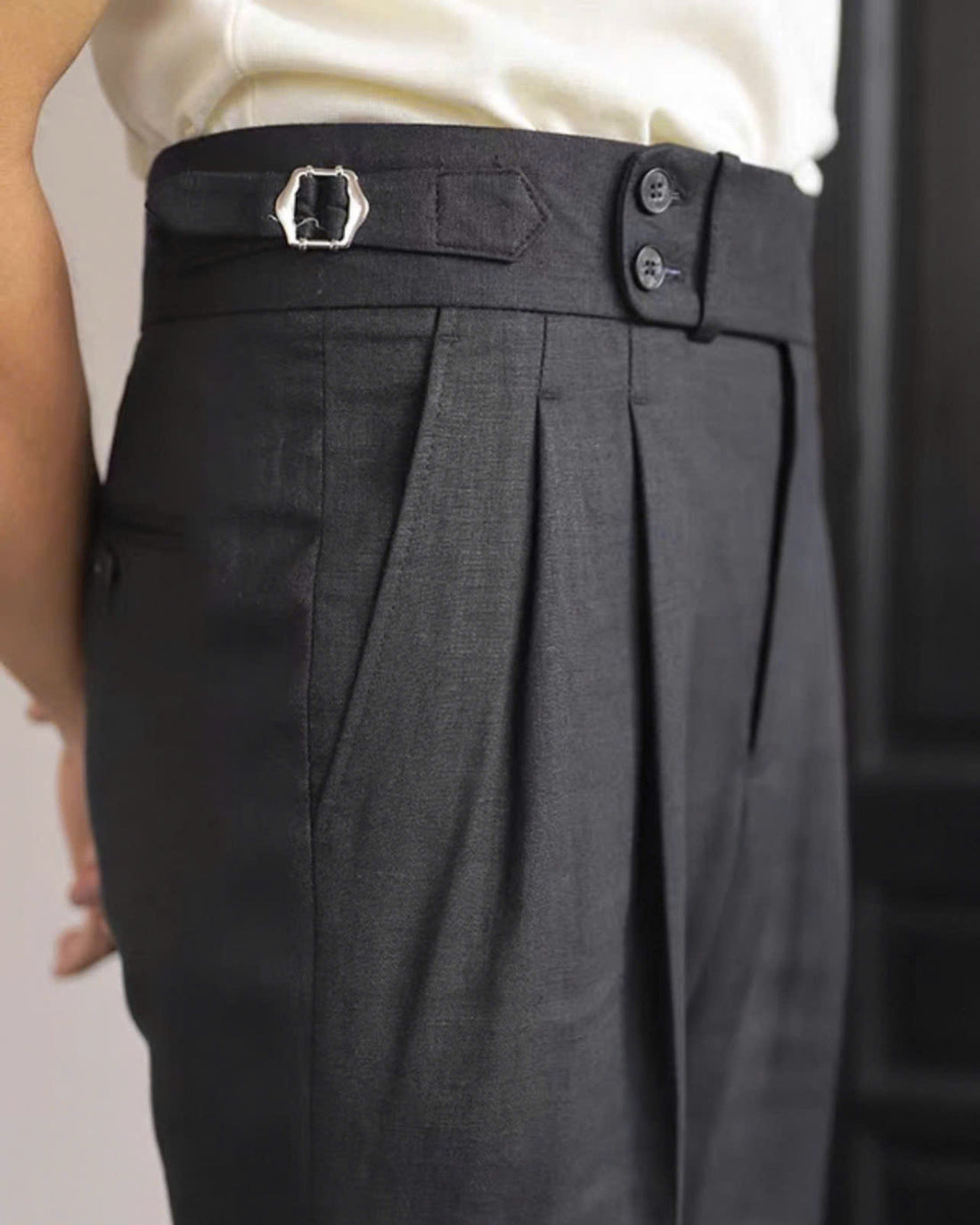 Black The Esna Linen Side-Tab Trouser — 3