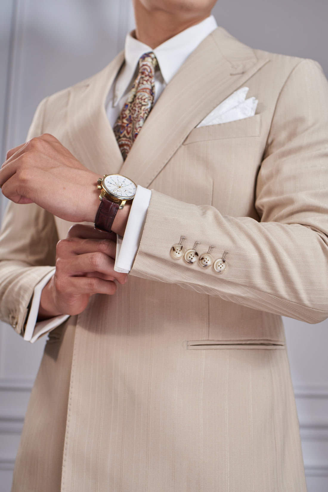 Beige The Meidum Suit — 2